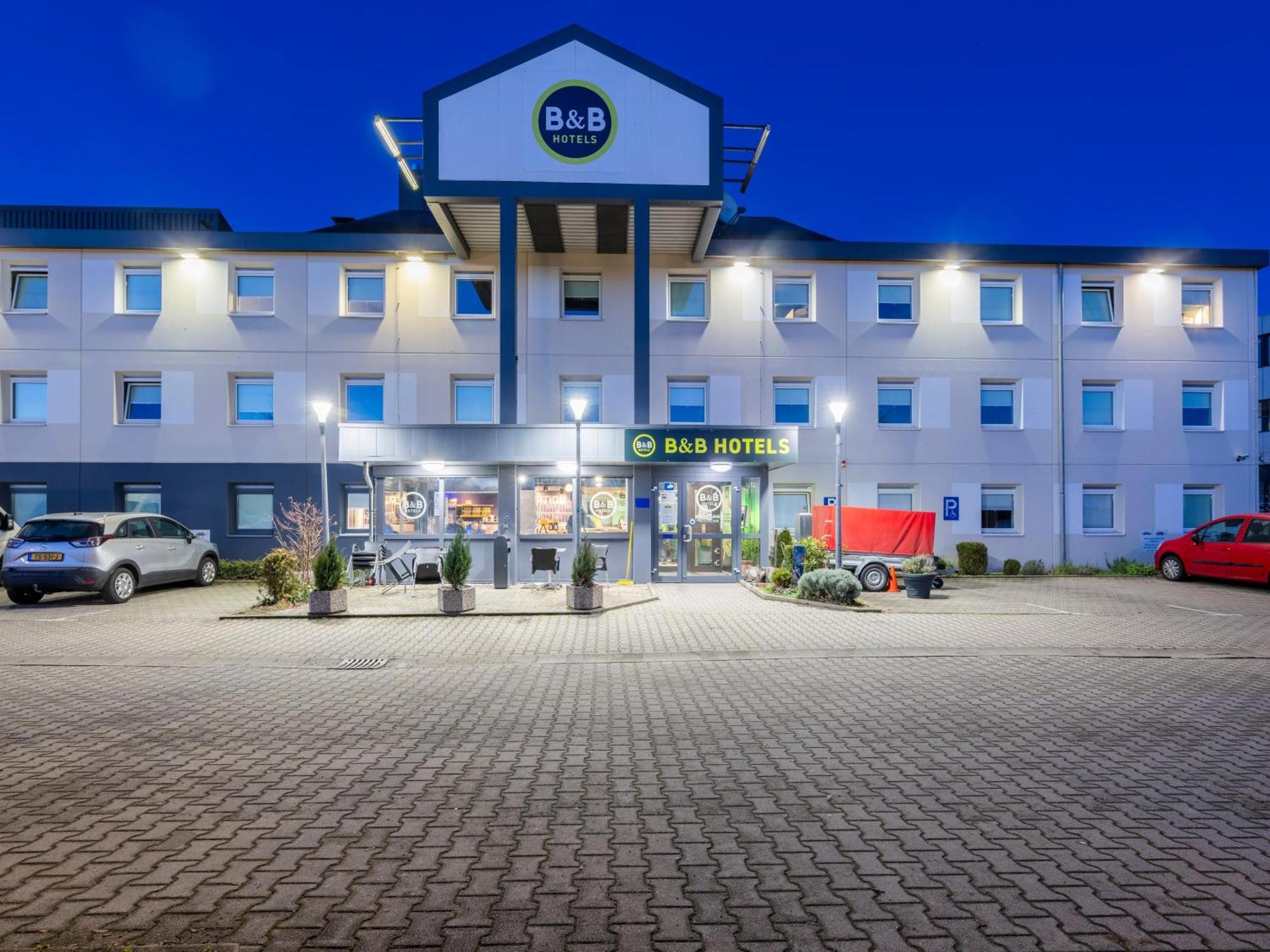 Erlangen-tennenlohe Hotel 2*